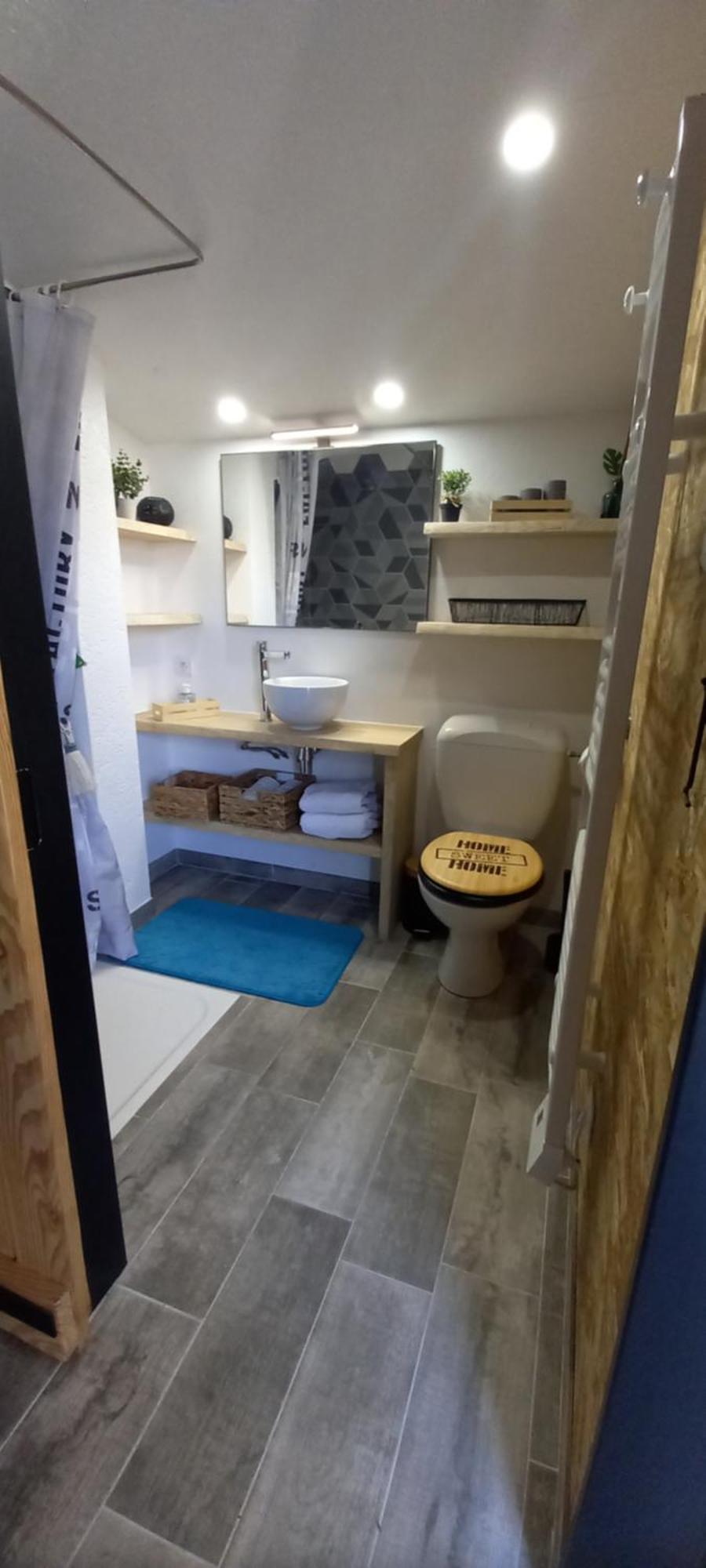 Location Saisonniere Bord De Mer. Apartment Saint-Michel-Chef-Chef
